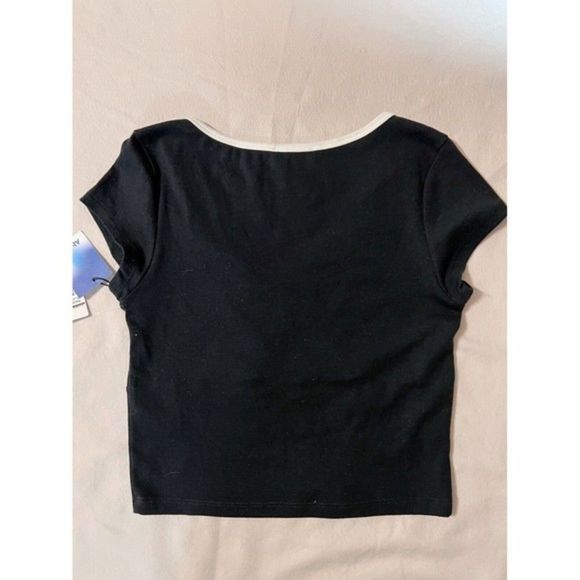 Abound Adult Top Small Black Short Sleeve Piped Surplice V Neck Crop Top Women's - Picture 2 of 6